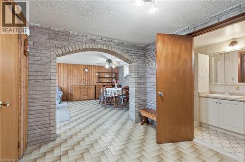 14 Geneva Drive, Hamilton, ON 
