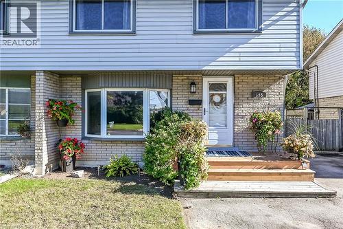 995 UPPER WELLINGTON Street  Hamilton, ON L9A 3S4