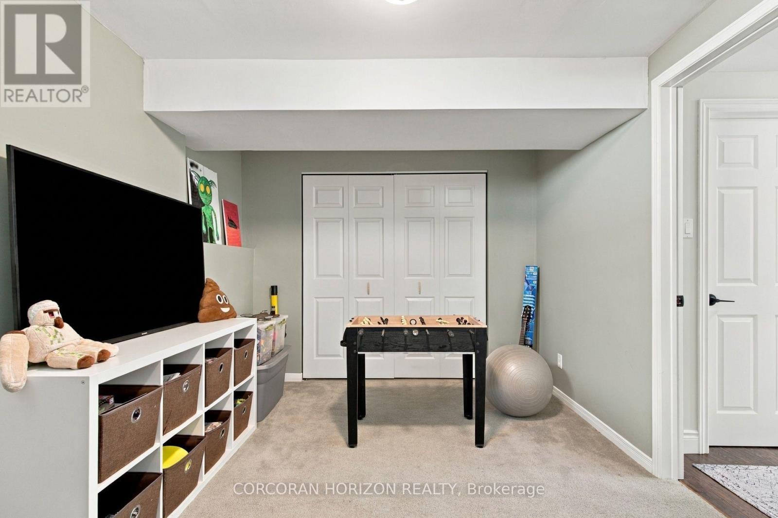 27 Costain Court, Kitchener, ON
