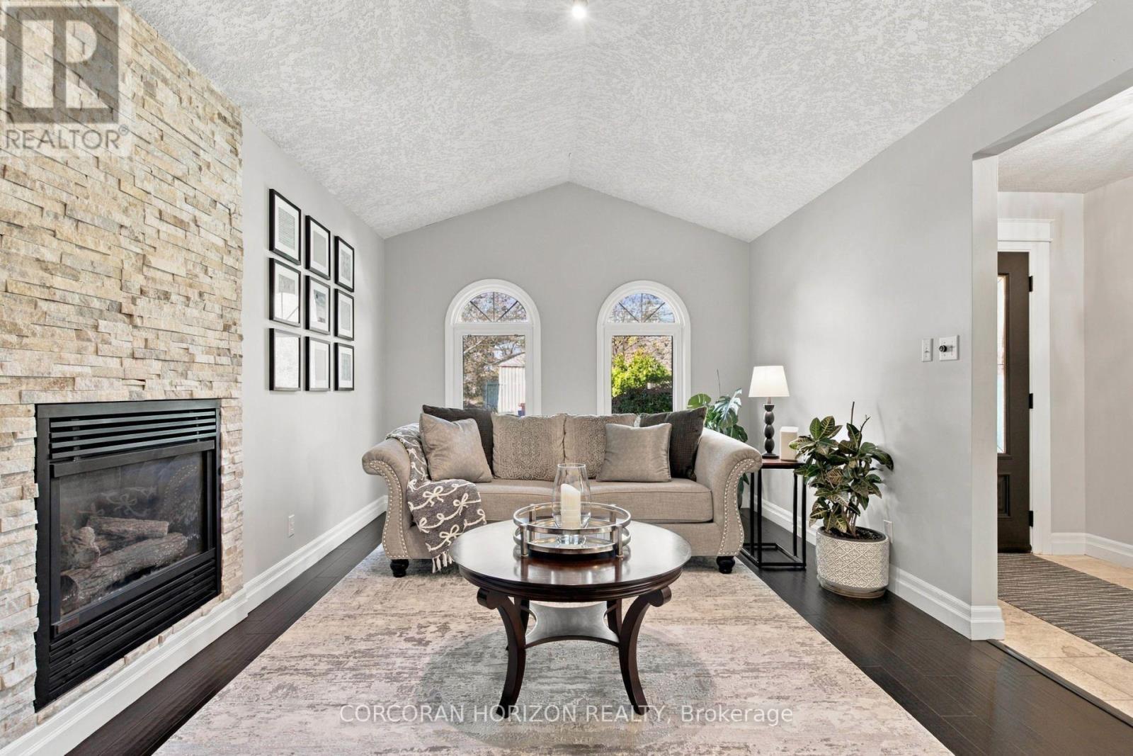 27 Costain Court, Kitchener, ON
