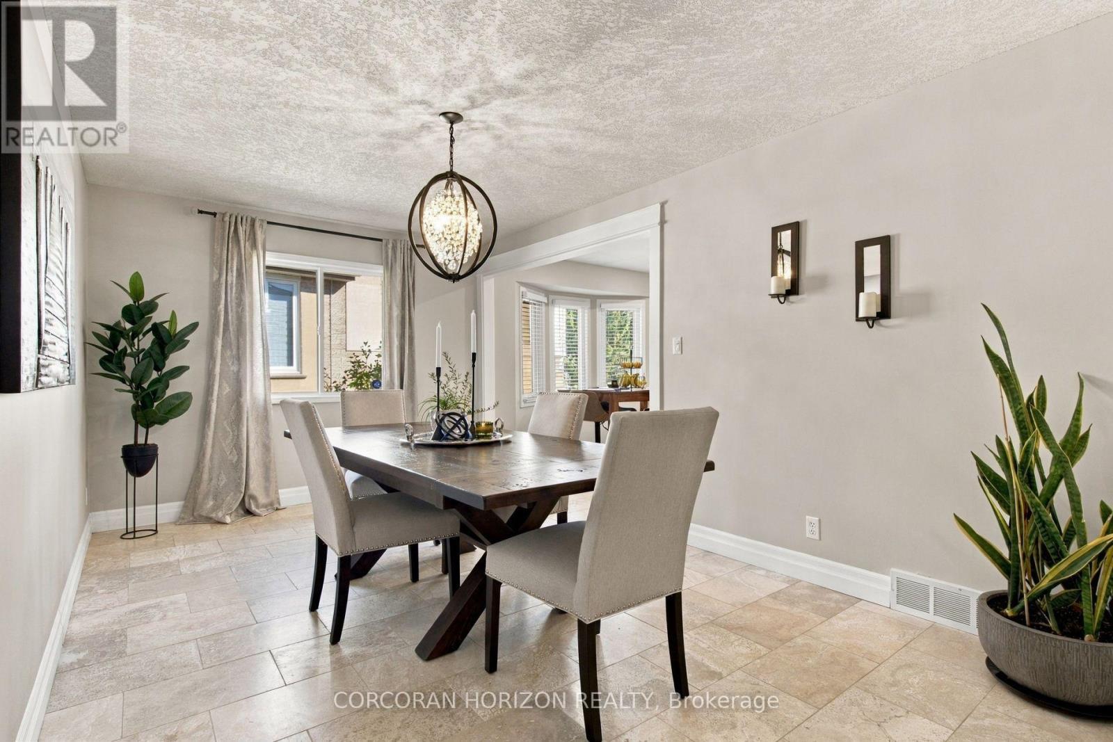 27 Costain Court, Kitchener, ON