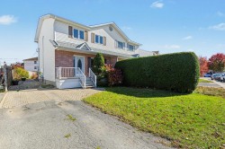 40 Rue de St-Émilion Gatineau (Gatineau), QC J8R 2R2