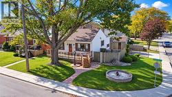 28 SHADYSIDE Avenue  Hamilton, ON L8V 3E3