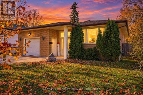 807 HIGHLAND COURT  Peterborough (Northcrest Ward 5), ON K9H 5K1