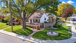 28 SHADYSIDE AVENUE  Hamilton, ON L8V 3E3
