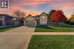 212 STADACONA Avenue  Ancaster, ON L9G 4K1