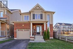 8 MARTIN TRAIL New Tecumseth, ON L0G 1W0