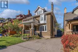 52 FAIRMOUNT AVENUE  Hamilton, ON L8P 3Z5