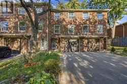 38 EDEN PARK Brampton, ON L6T 3A5