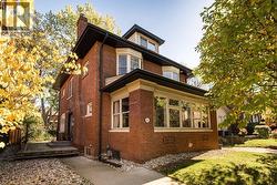 63 CHEDOKE Avenue  Hamilton, ON L8P 4P2