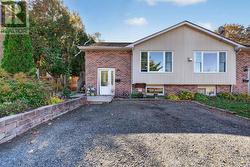 464 HENRIETTA STREET Gananoque, ON K7G 1X7
