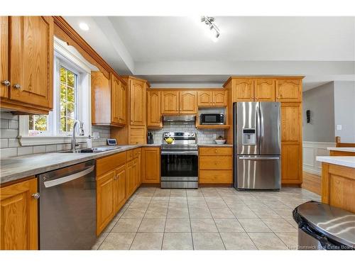 14 Wilfred Ave, Fredericton, NB 