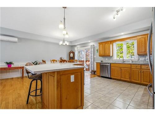 14 Wilfred Ave, Fredericton, NB 