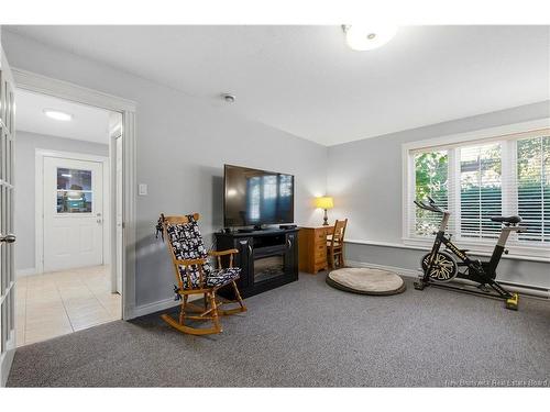 14 Wilfred Ave, Fredericton, NB 