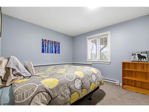 14 Wilfred Ave, Fredericton, NB 