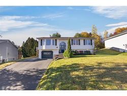 372 Kimble DR  Fredericton, NB E3B 6Y5