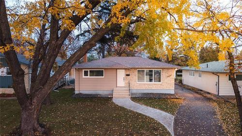 427 Thompson Drive, Winnipeg, MB 