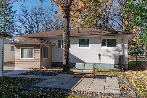 427 Thompson Drive, Winnipeg, MB 