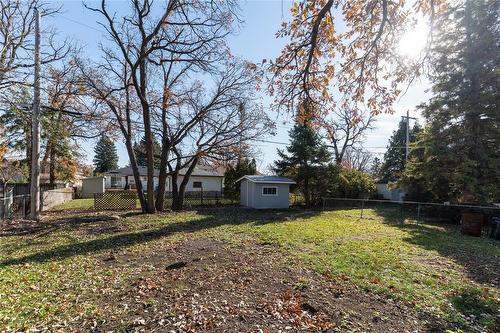 427 Thompson Drive, Winnipeg, MB 