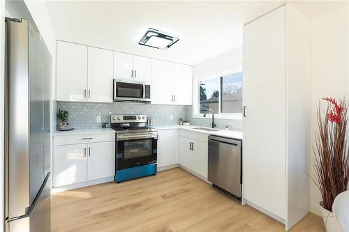 427 Thompson Drive, Winnipeg, MB 