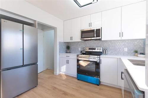 427 Thompson Drive, Winnipeg, MB 