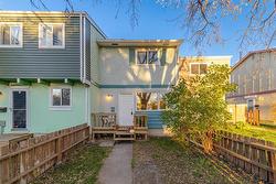 405 Houde Drive  Winnipeg, MB R3V 1C7