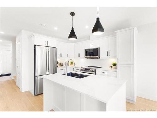 2 Huntingdon Ci, Fredericton, NB 