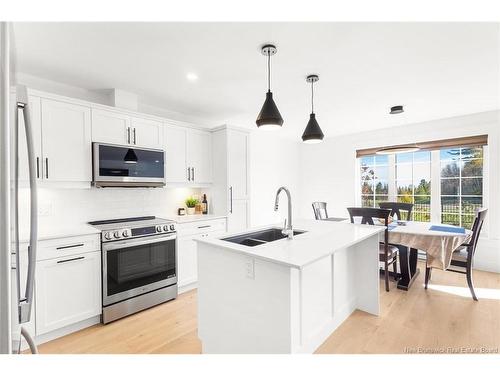 2 Huntingdon Ci, Fredericton, NB 