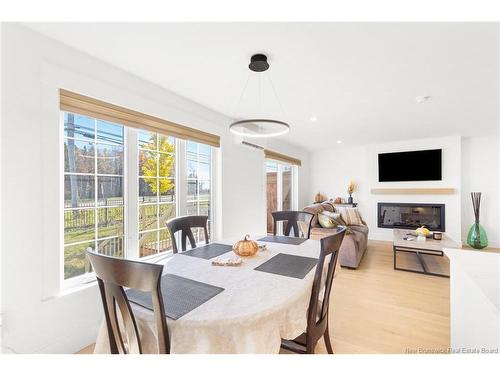 2 Huntingdon Ci, Fredericton, NB 