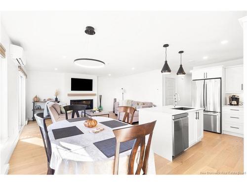2 Huntingdon Ci, Fredericton, NB 
