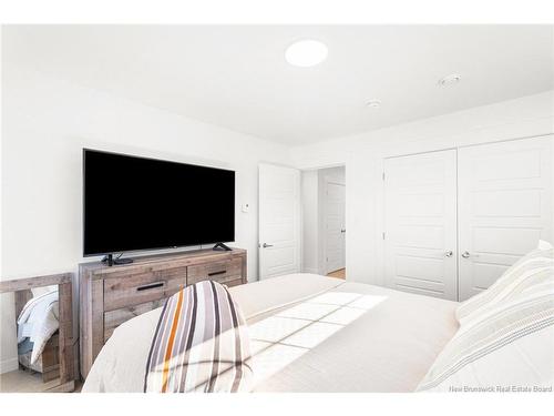2 Huntingdon Ci, Fredericton, NB 
