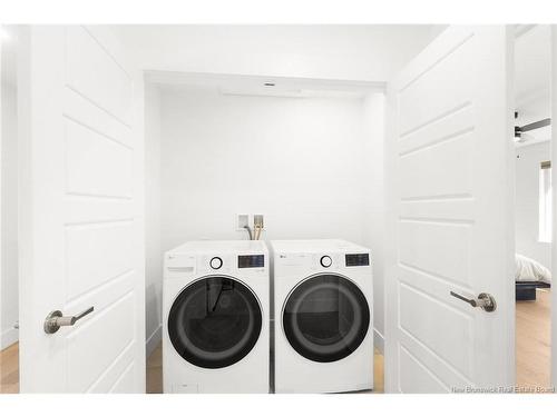 2 Huntingdon Ci, Fredericton, NB 