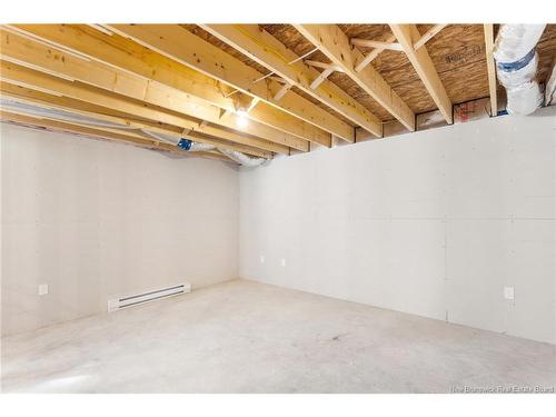 2 Huntingdon Ci, Fredericton, NB 