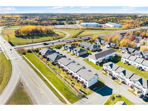 2 Huntingdon Ci, Fredericton, NB 