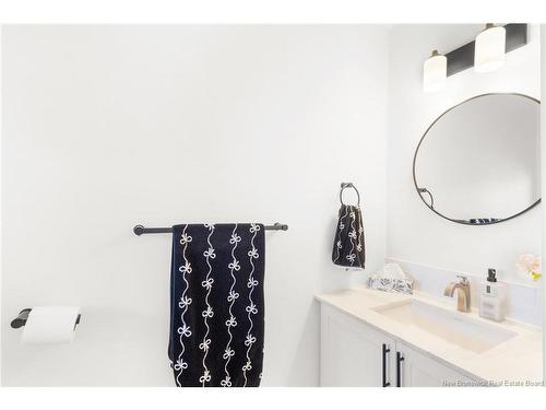 2 Huntingdon Ci, Fredericton, NB 