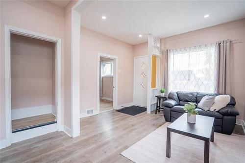 117 Melrose Ave, Winnipeg, MB 