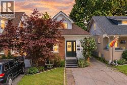 175 ROSSLYN Avenue S  Hamilton, ON L8M 3J4