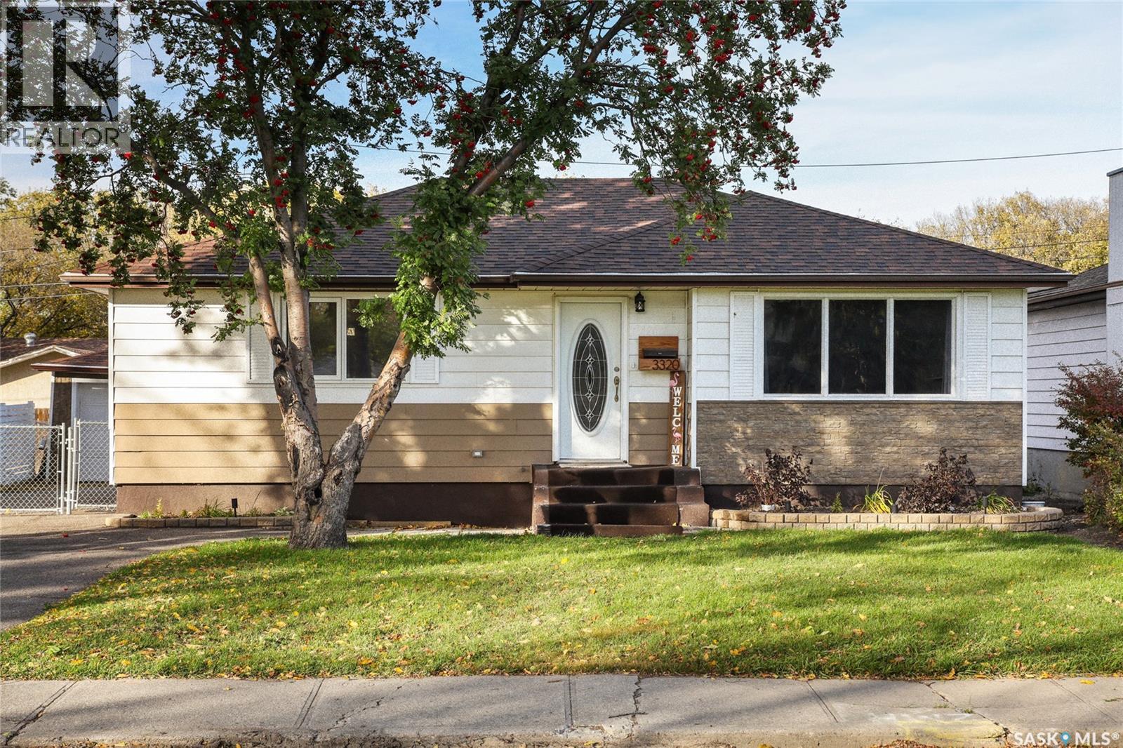 3320 Perry Avenue, Regina, SK