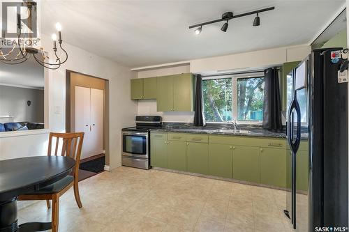 3320 Perry Avenue, Regina, SK 