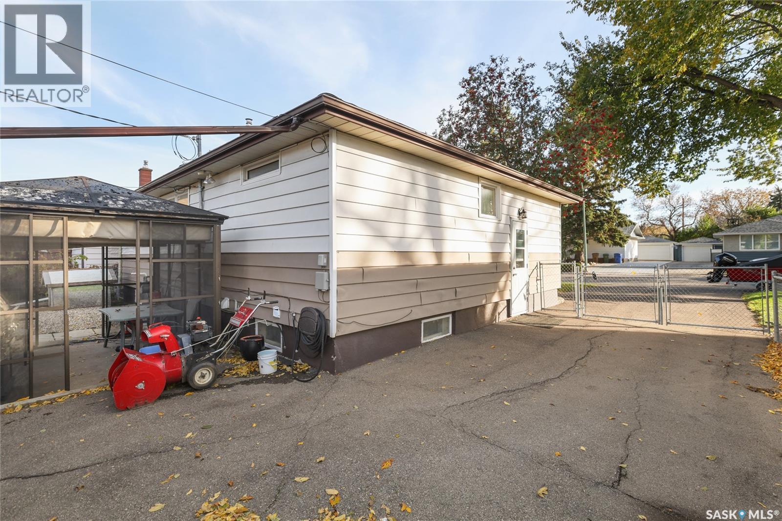 3320 Perry Avenue, Regina, SK