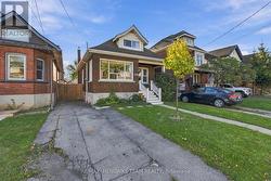 154 PROSPECT STREET N  Hamilton (Stipley), ON L8L 6X7