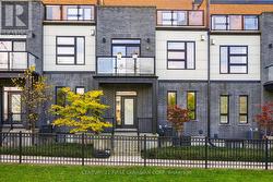 8 - 231 CALLAWAY ROAD London North (North C), ON N6G 0M3