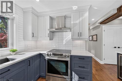 Timeless white backsplash. - 10 Mulock Avenue, Hamilton, ON 