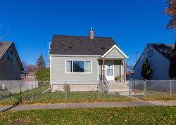 1321 Magnus Avenue  Winnipeg, MB R2X 0N9