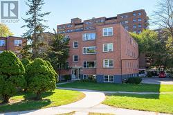 1 - 2420 NEW STREET  Burlington, ON L7R 1J6