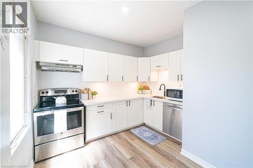 17 Kinrade Avenue, Hamilton, ON 