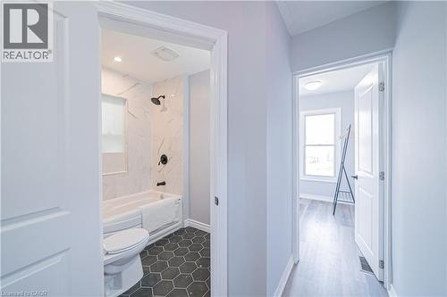 17 Kinrade Avenue, Hamilton, ON 