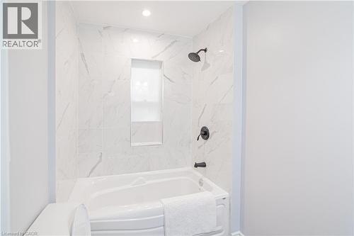 17 Kinrade Avenue, Hamilton, ON 