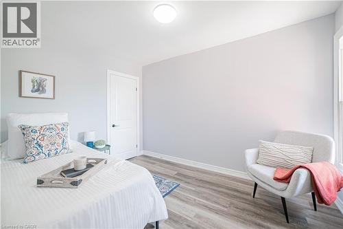 17 Kinrade Avenue, Hamilton, ON 