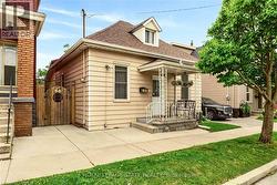 66 BEECHWOOD Avenue  Hamilton, ON L8L 2S4